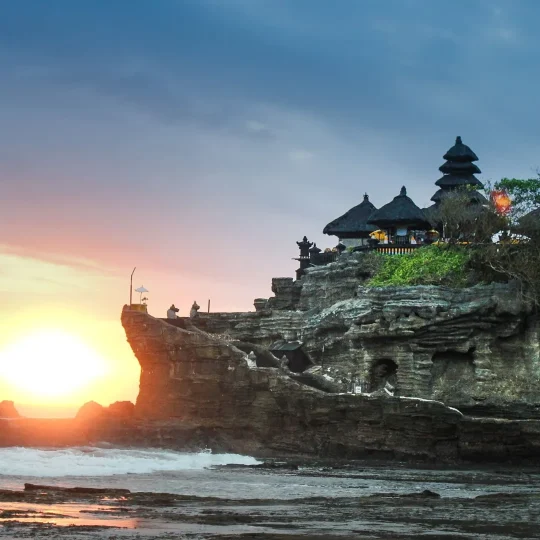 Tanah Lot Temple Sunset Tour